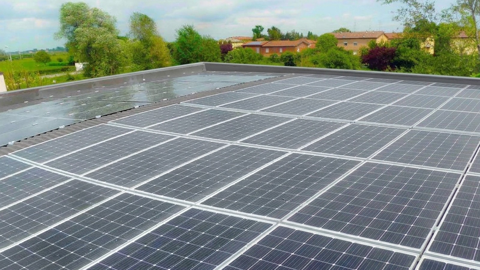 Impianto fotovoltaico sulla sede Refill di Reggio Emilia